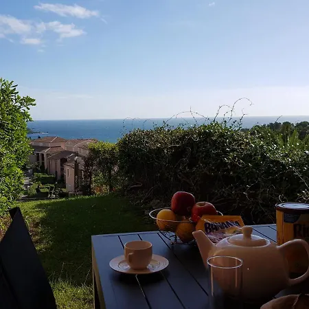 Cap Esterel Face A La Agay St Raphael 아파트