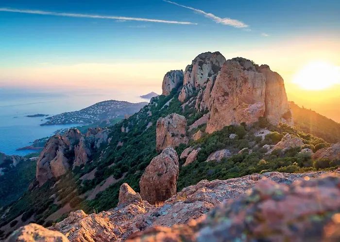 Cap Esterel Face à La Agay St Raphael Drammont