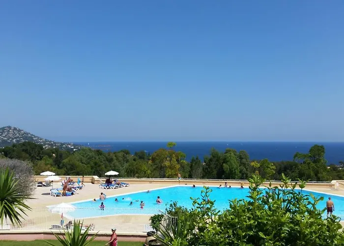 Cap Esterel Face à La Agay St Raphael *